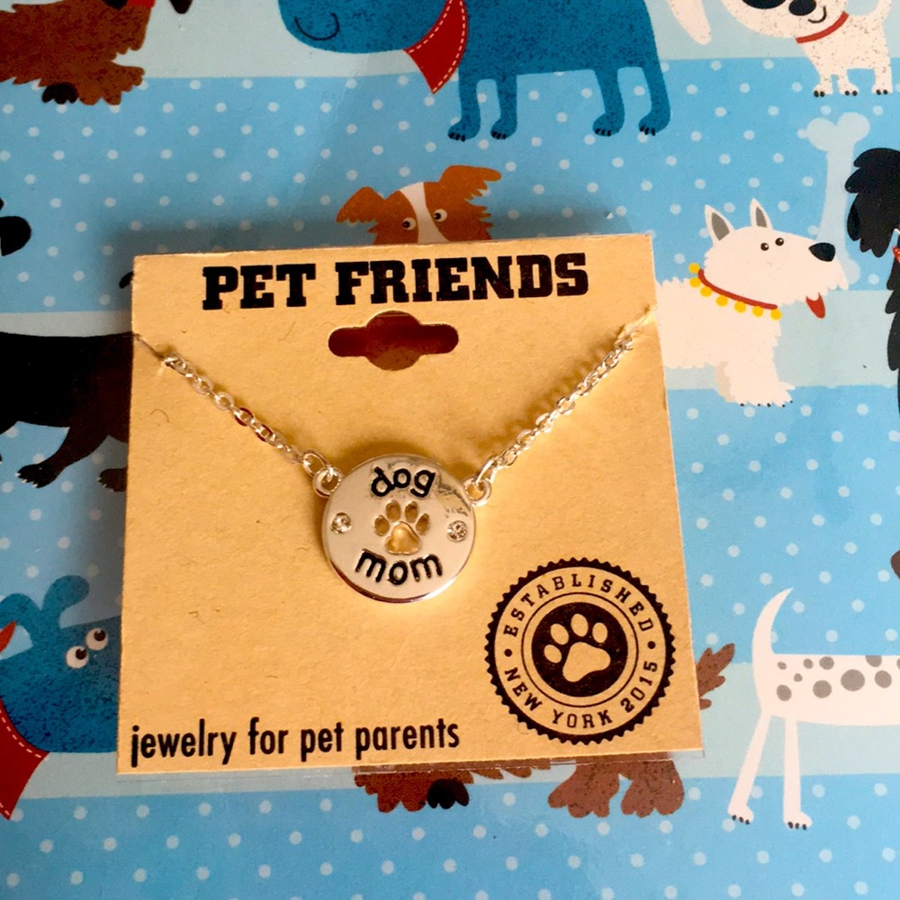 Dog Mom 🐾 Necklace